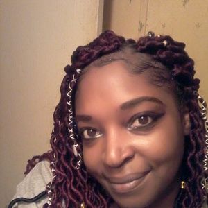 Meet your Posher, Nakisha